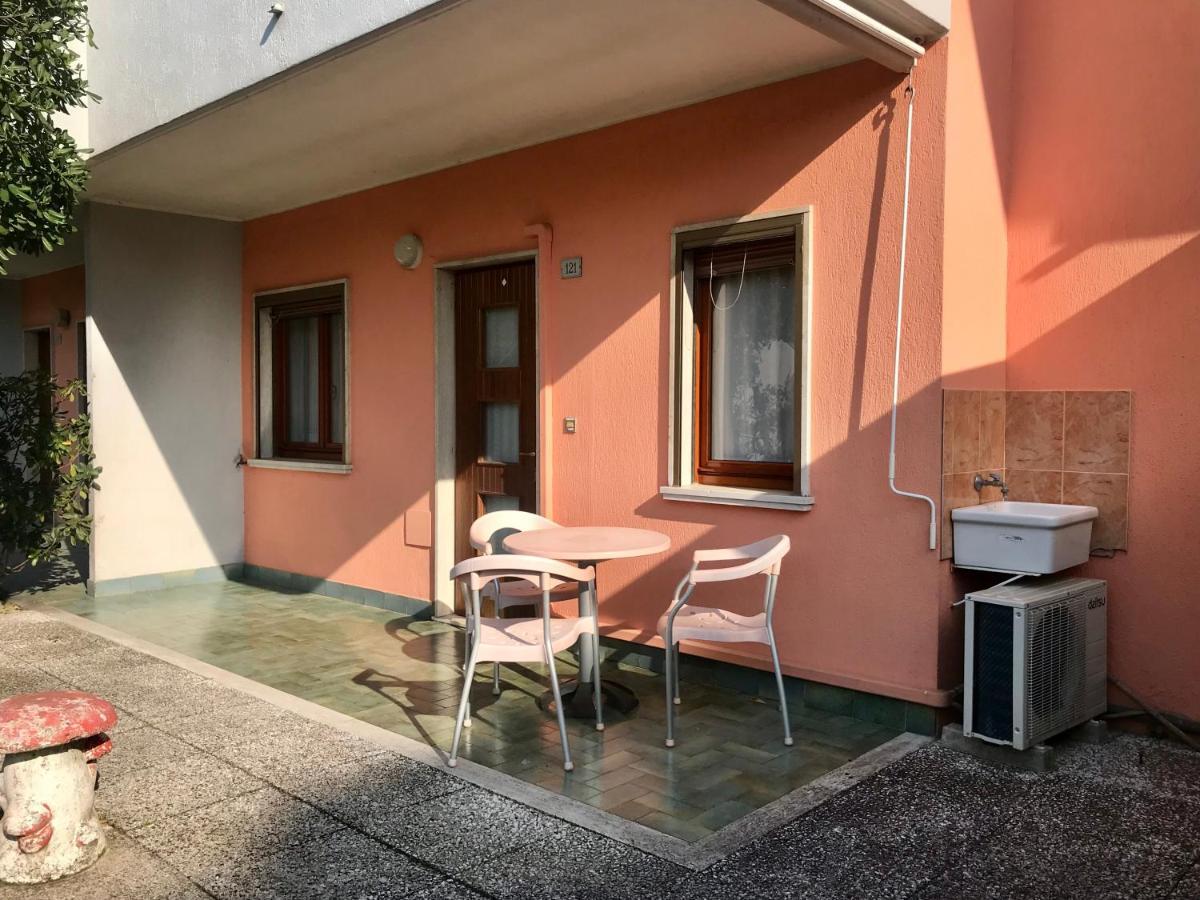 Villaggio Le Ginestre Bibione Buitenkant foto