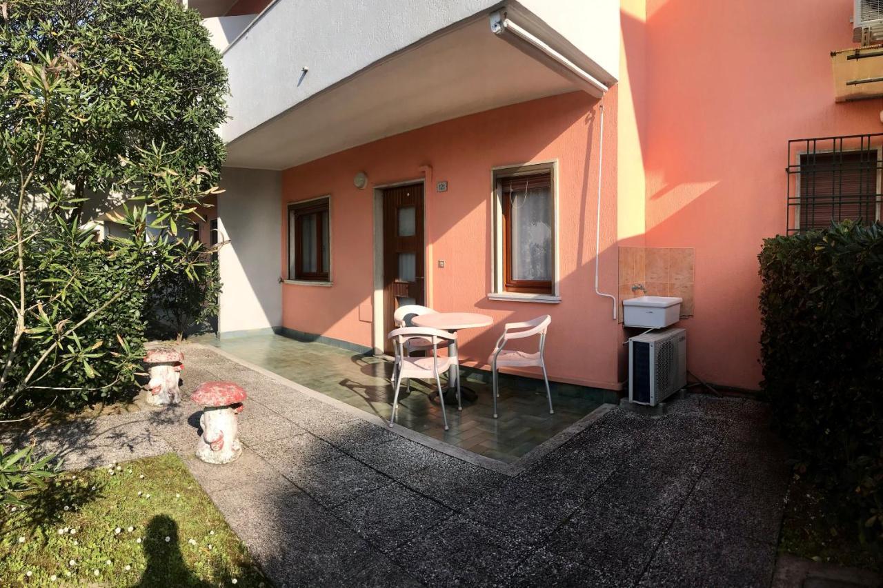 Villaggio Le Ginestre Bibione Buitenkant foto