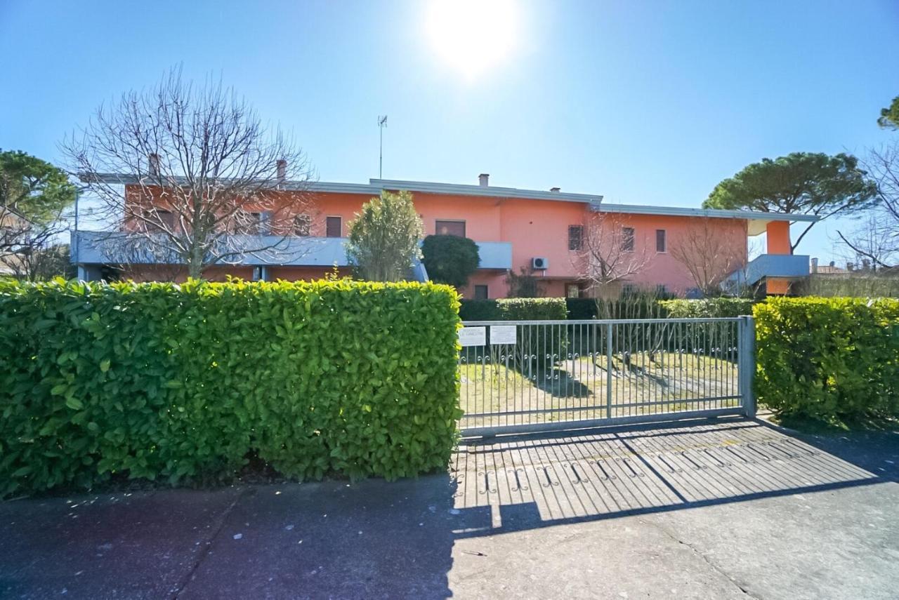 Villaggio Le Ginestre Bibione Buitenkant foto